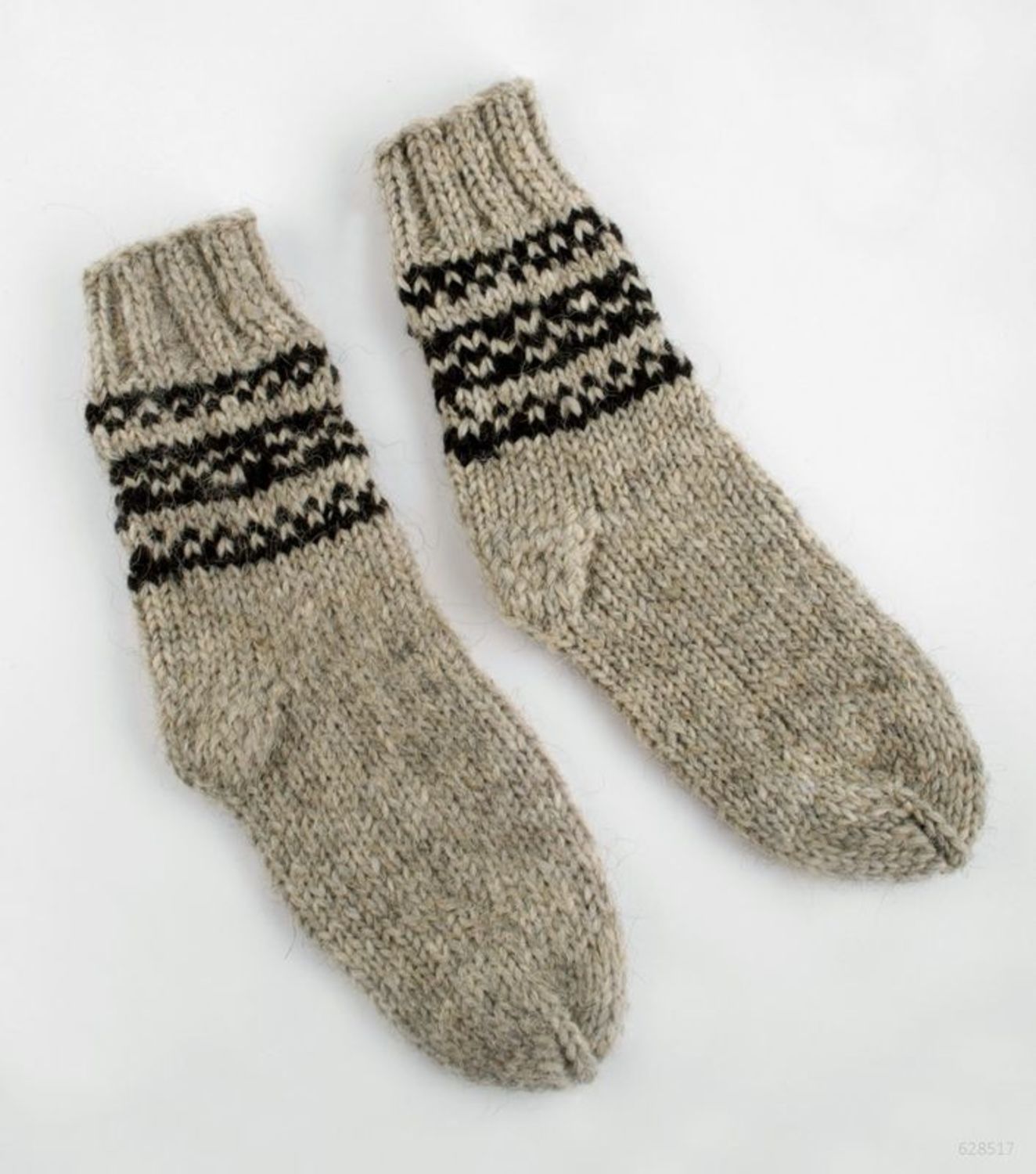 Мужские серые носки из натуральной шерсти фото 2