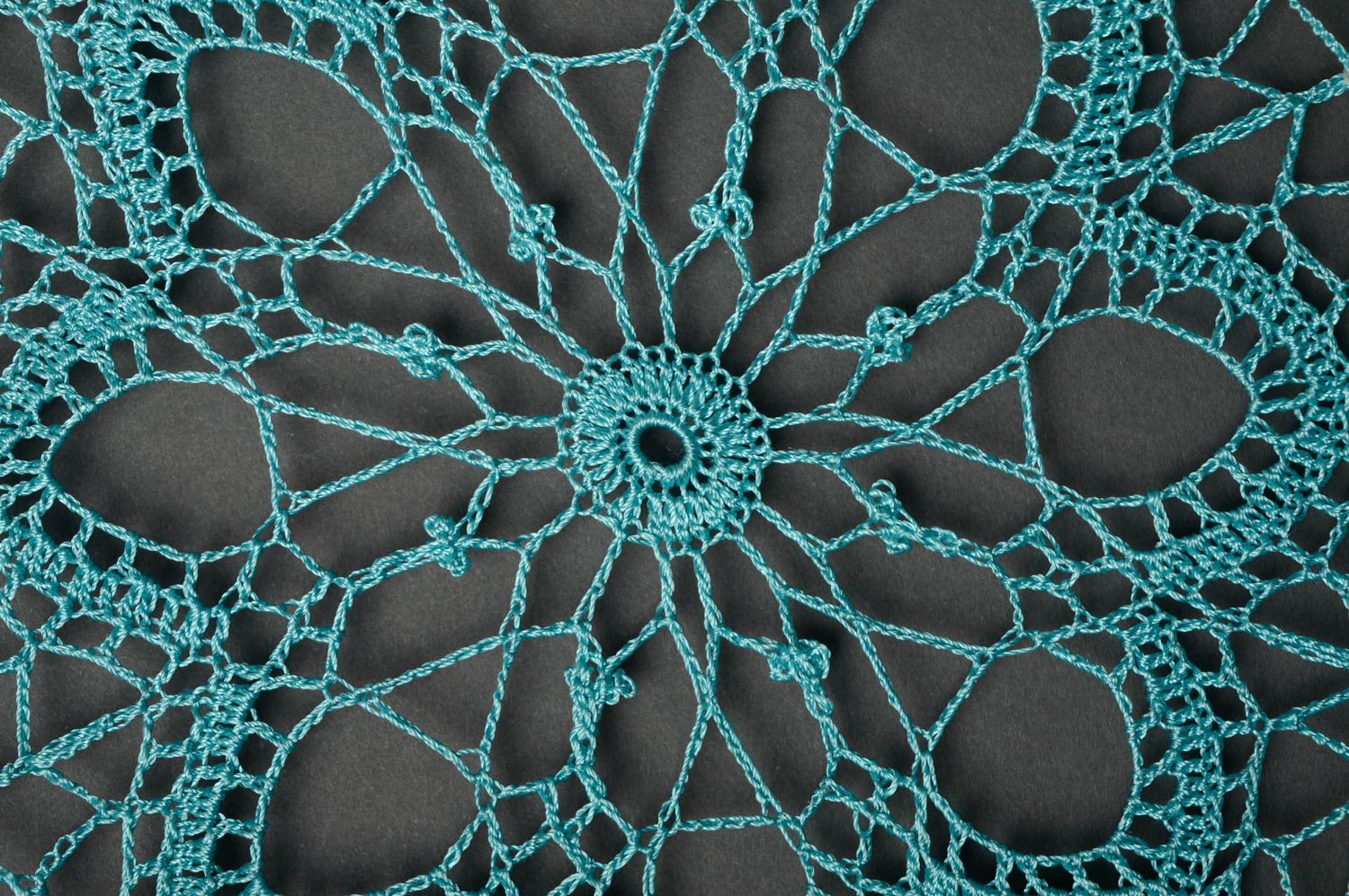 Интерьерная подвеска из ниток в технике макраме Мандала фото 2
