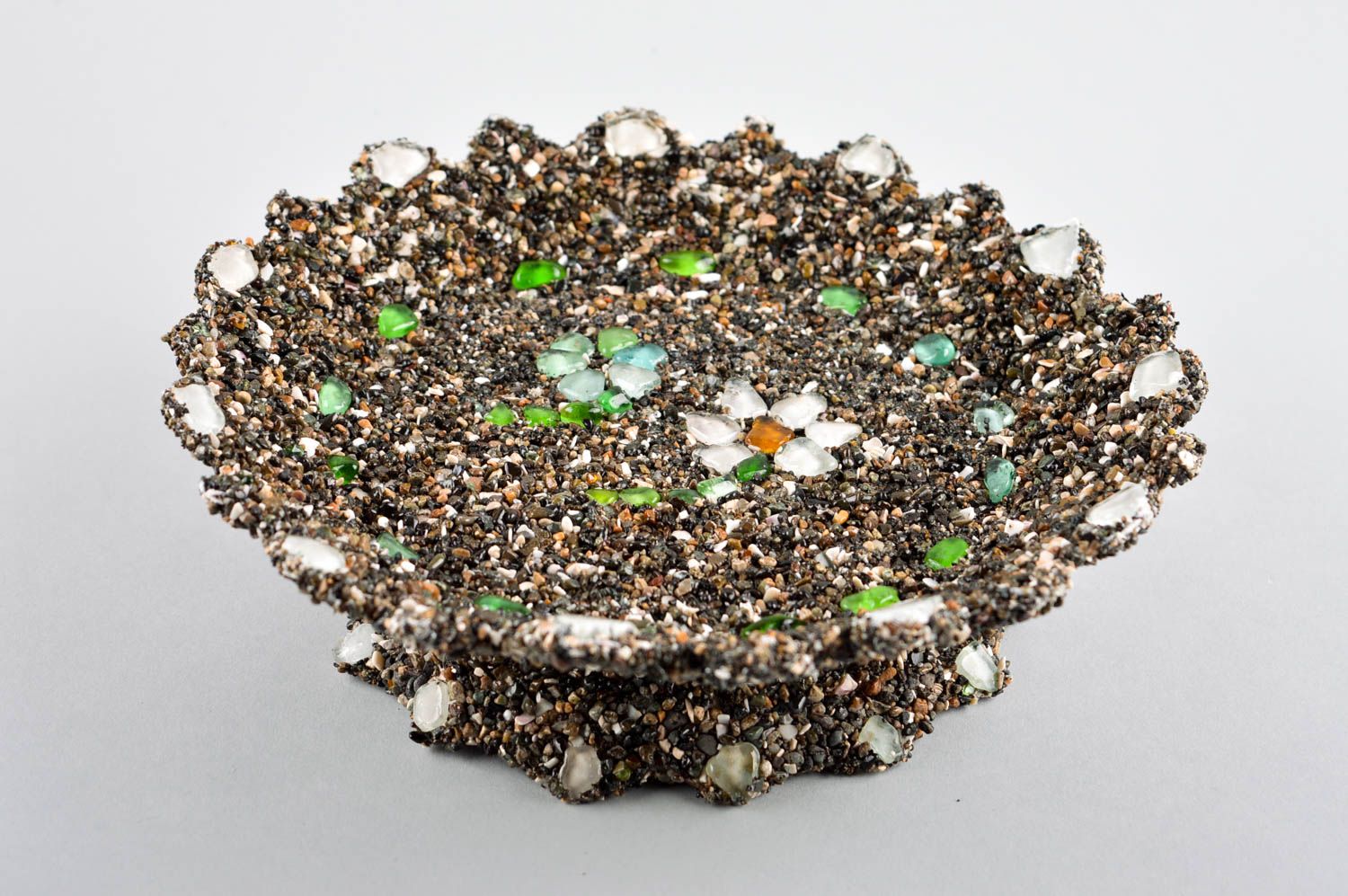 Round candy bowl 9 inches wide made of cardboard covered with sea pebbles 1,26 lb photo 2