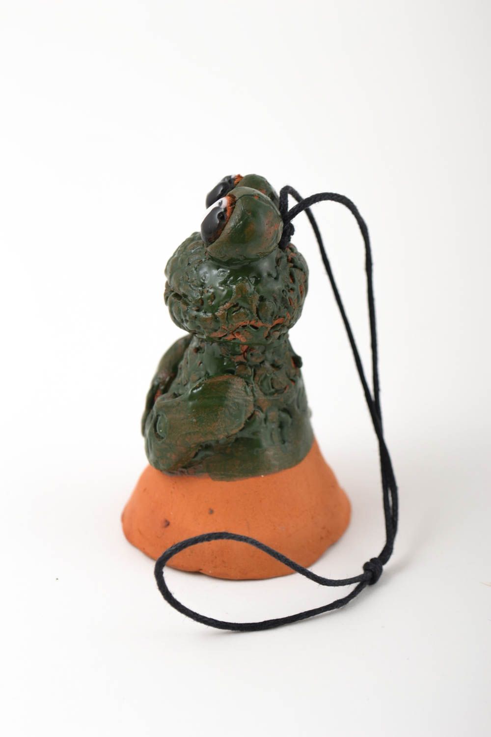 Фигурка ручной работы колокольчик из глины маленькая лягушка глиняный сувенир фото 2