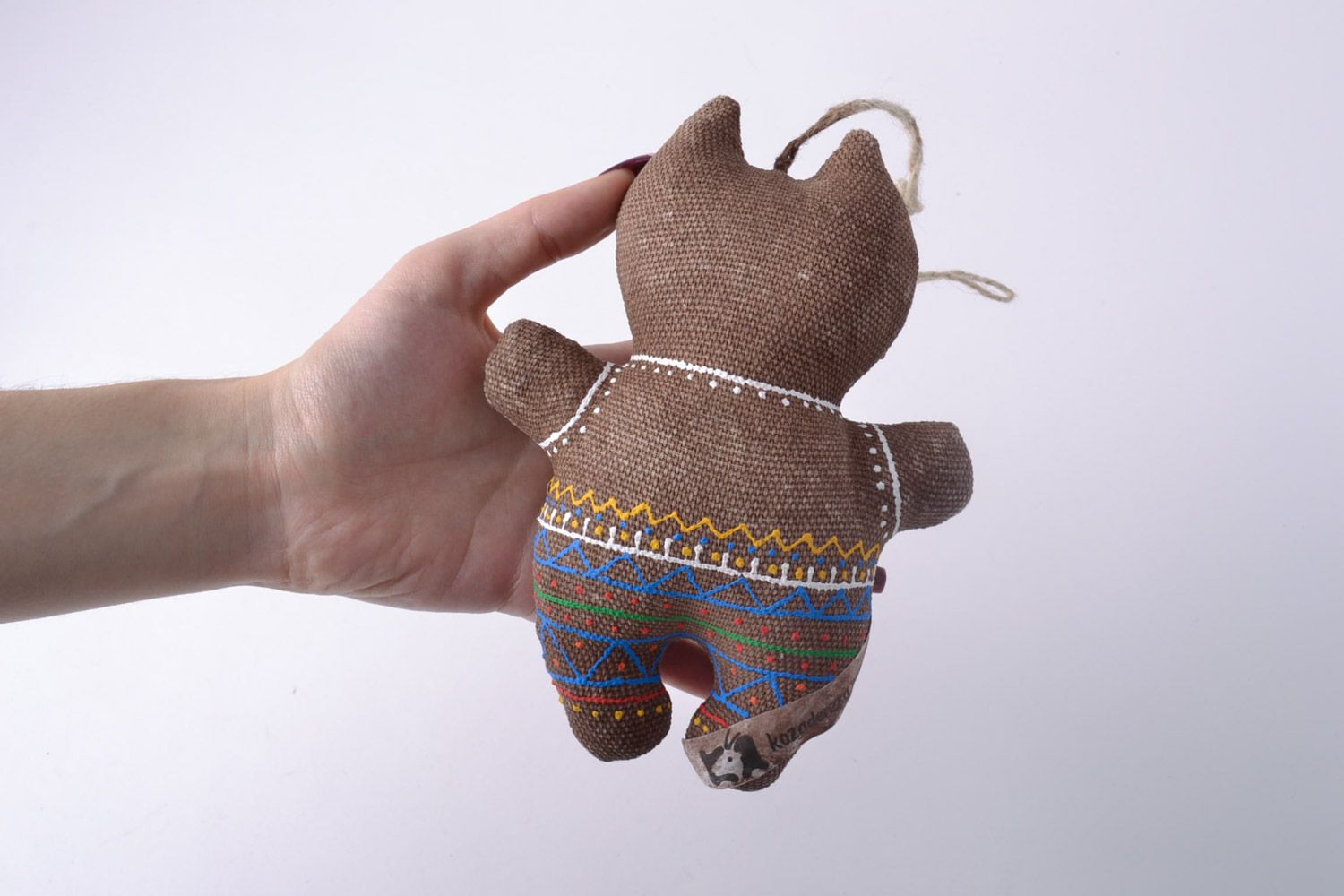 Мягкая ароматизированная интерьерная подвеска ручной работы в виде котика игрушка фото 2