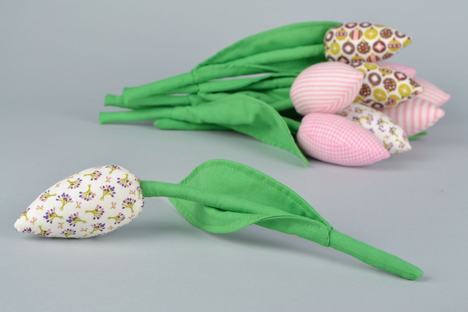 Fleur en coton molle faite main Tulipe photo 1