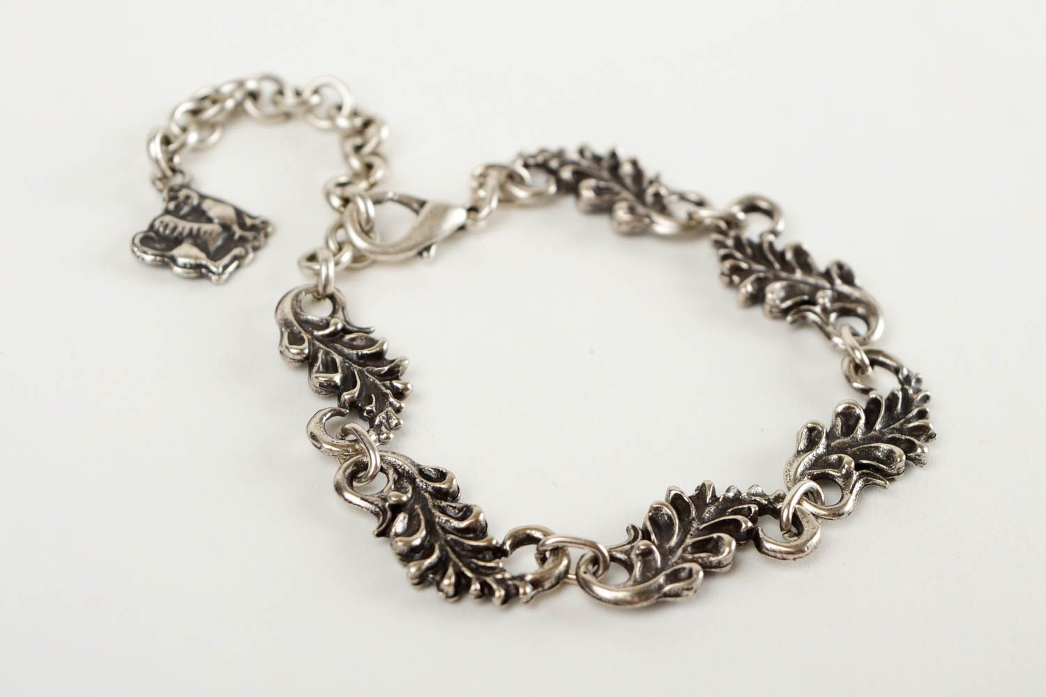 Bracelet métallique avec feuilles Bijou fait main galvanisé Cadeau pour femme photo 4