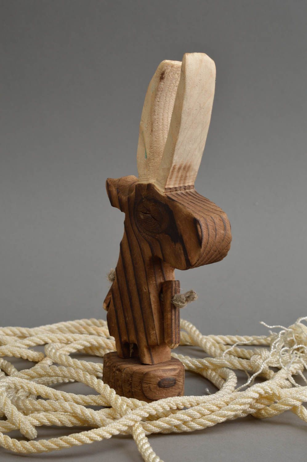 Крохотная статуэтка из дерева в виде козла авторский сувенир или декор фото 1