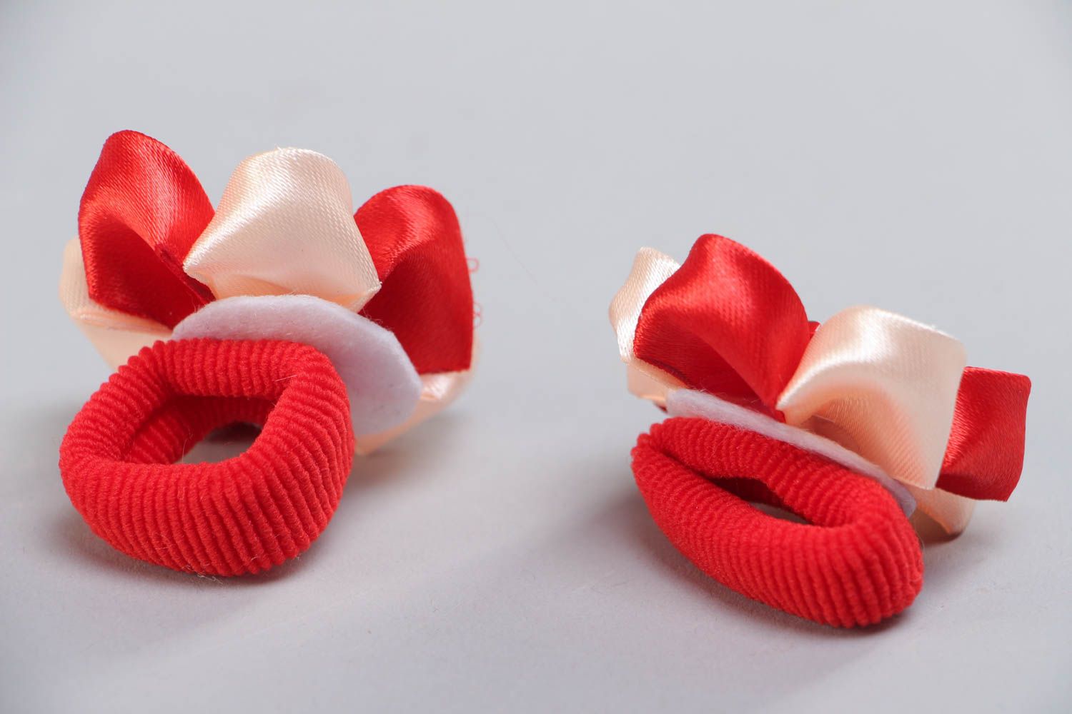 Set of 2 handmade children's hair ties with satin flowers of red colors photo 4
