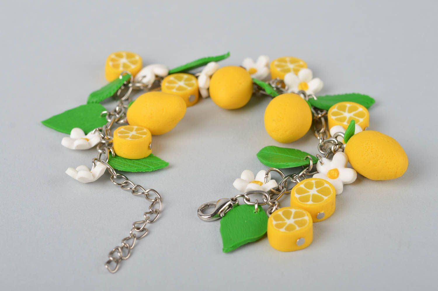 Handgemachtes Frauen Armband Schmuck Armreif Armband mit Anhängern Zitronen foto 5