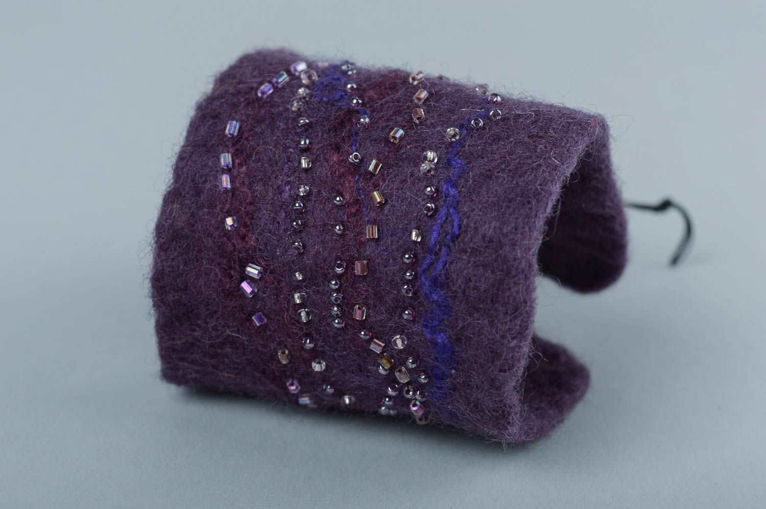Beautiful homemade felted wool bracelet designer bracelet with beads gift ideas photo 4