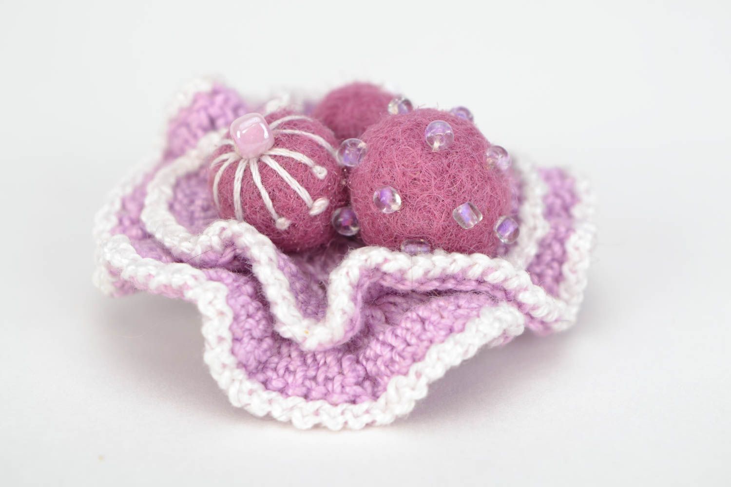 Handmade crochet cotton brooch in the shape of lilac flower photo 4
