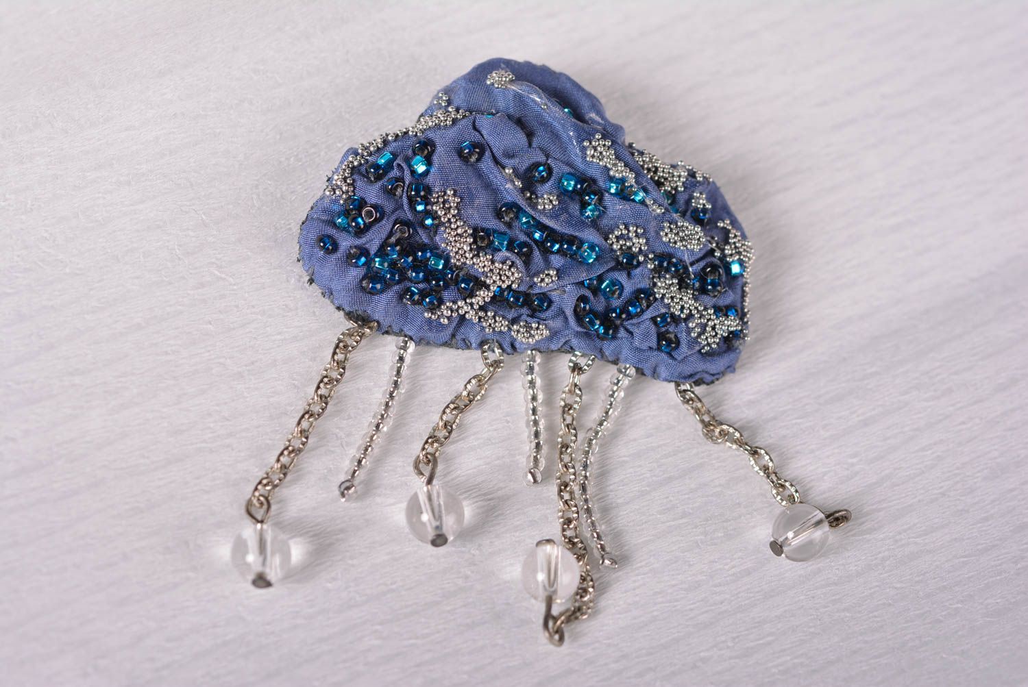 Broche nuage Bijou fait main original Accessoire femme bleu cuir soie cristaux  photo 1