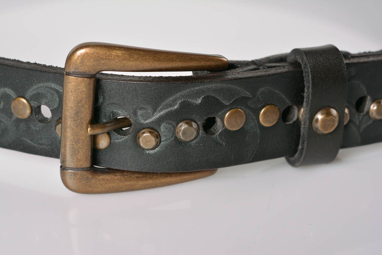 Cinturón de cuero hecho a mano ropa masculina estilosa accesorio de moda foto 2