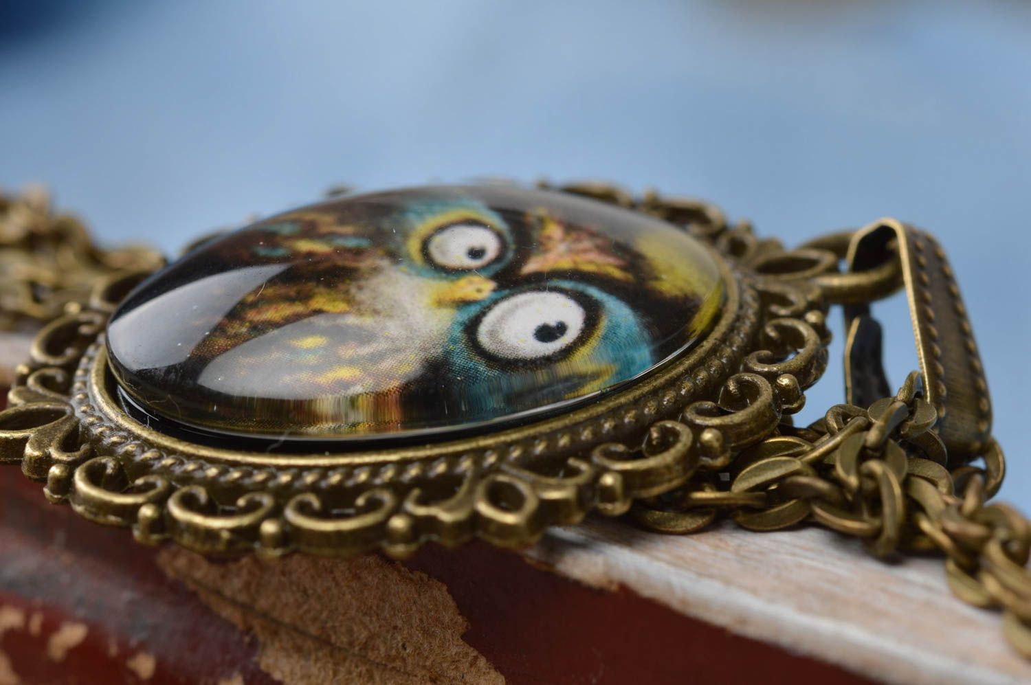 Joli pendentif sur chaîne de style vintage en verre et métal fait main Hibou photo 3