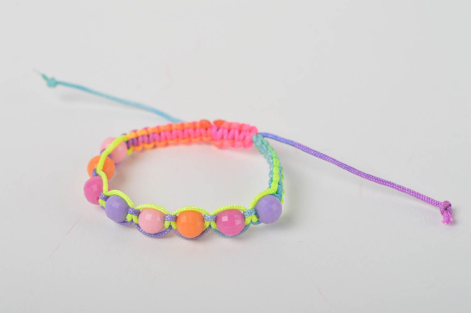 Браслет ручной работы браслет из шнурков плетеный браслет детский разноцветный фото 5