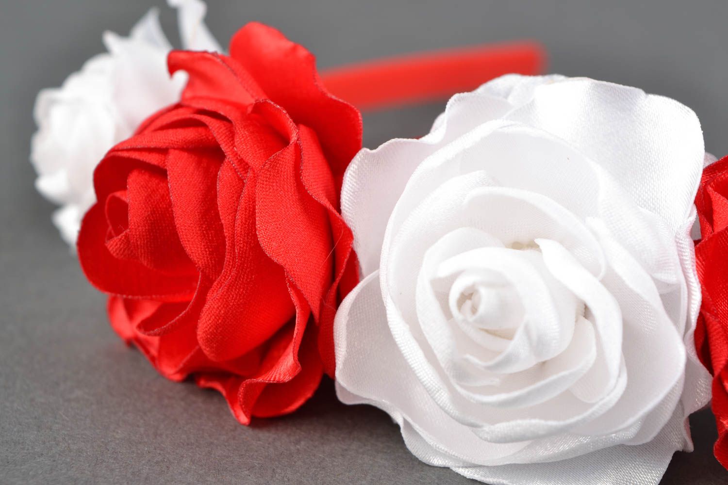 Red and white headband with fabric flowers photo 3