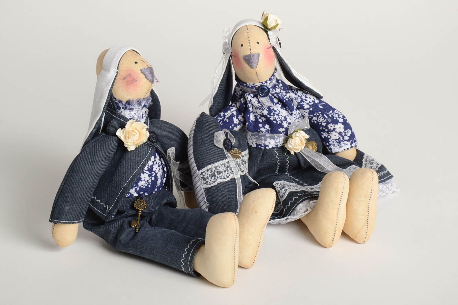 Куклы ручной работы куклы из ткани Влюбленные зайцы мягкие куклы необычные фото 2