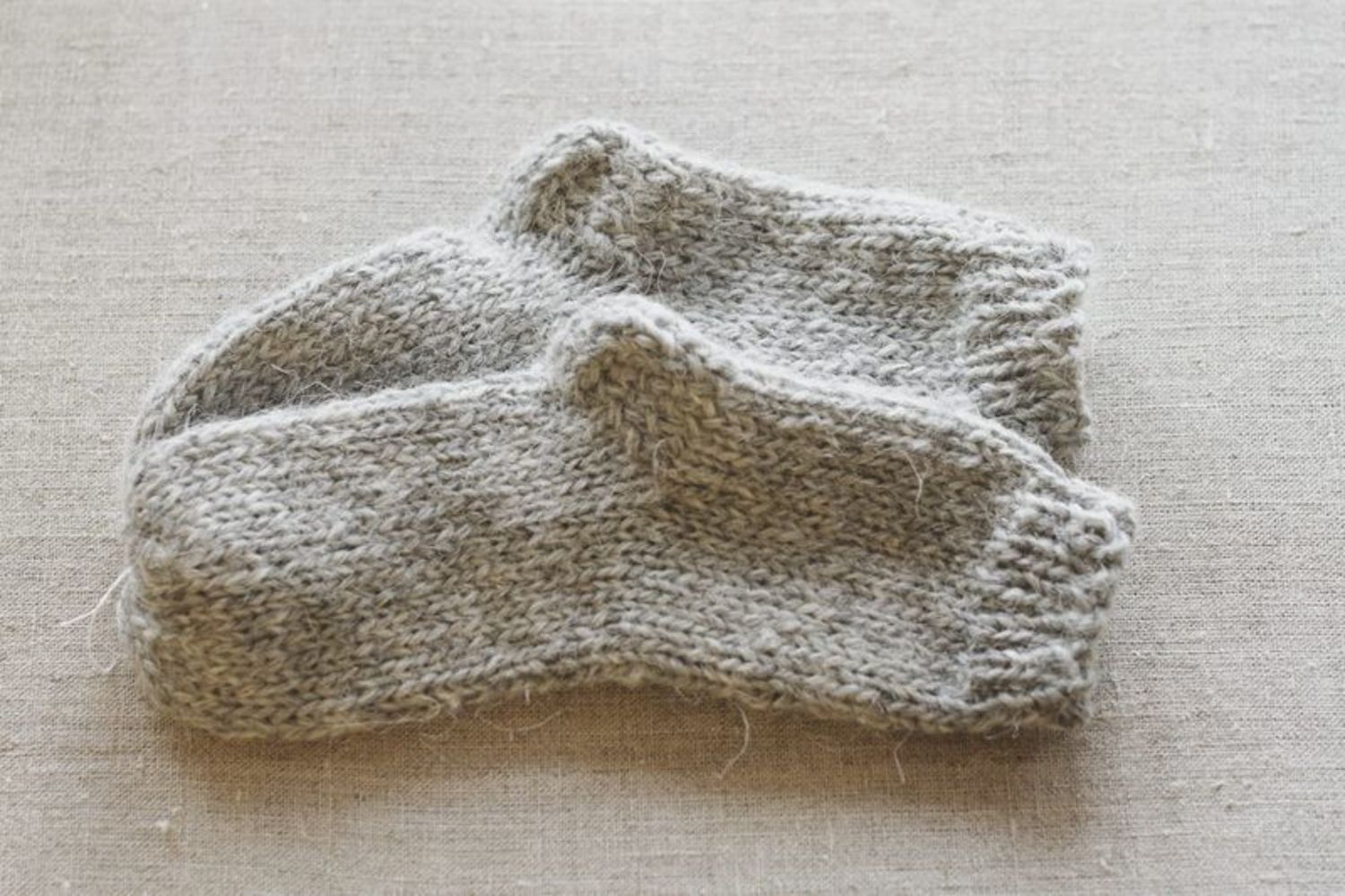 Knitted socks for children photo 4