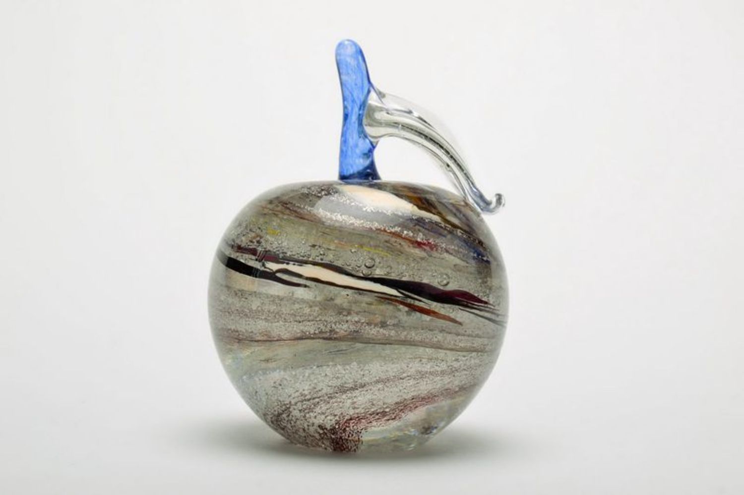 Figurine en verre artisanale en forme de pomme photo 1