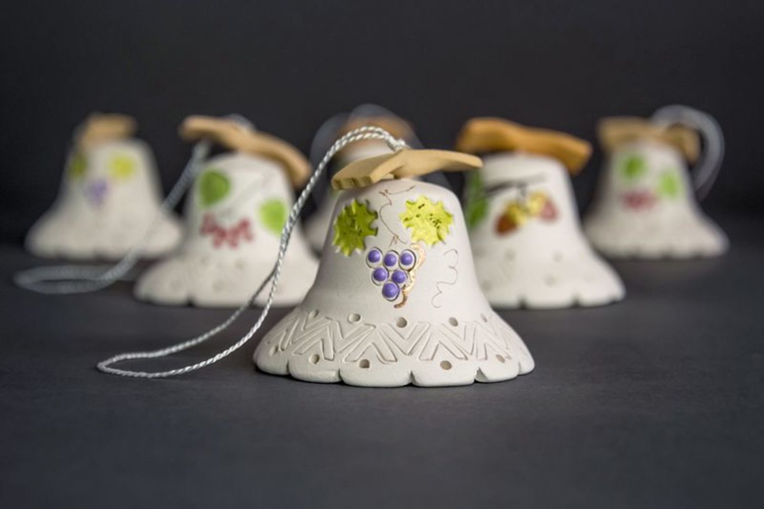 Ceramic laced bell photo 2