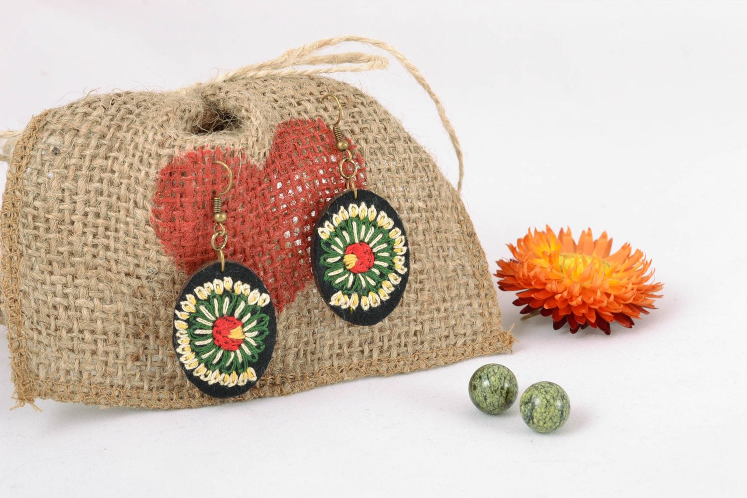 Wood and felt dangle earrings with embroidery photo 1