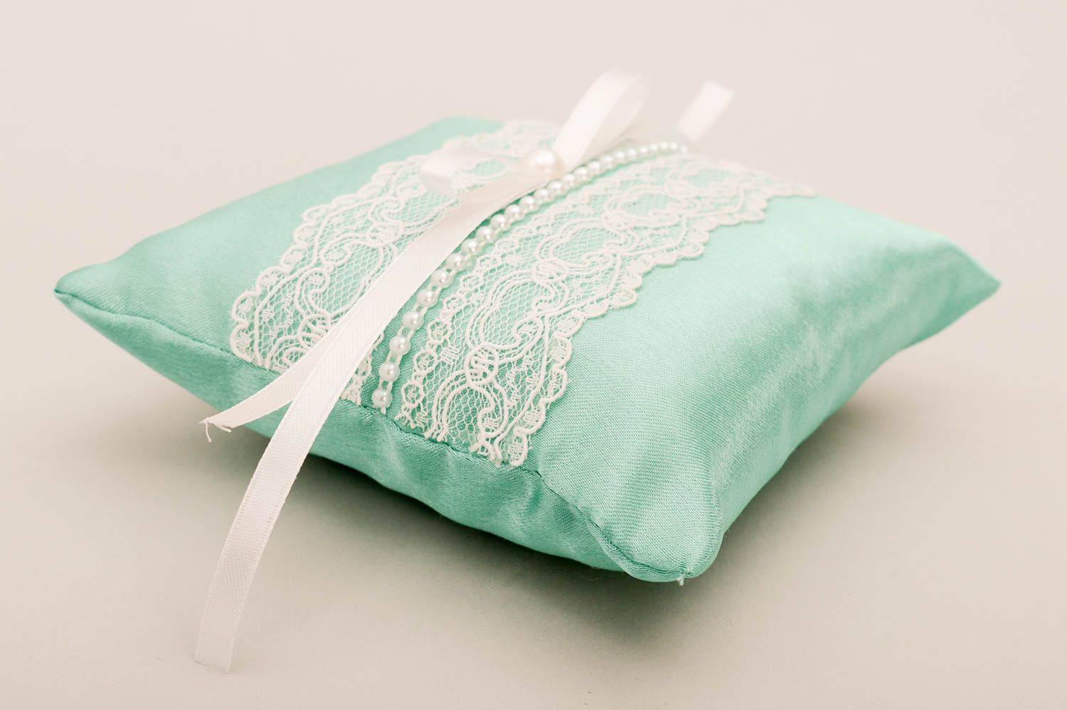 Handmade Kissen für Eheringe Ringkissen grün Accessoire für Hochzeit aus Atlas foto 3