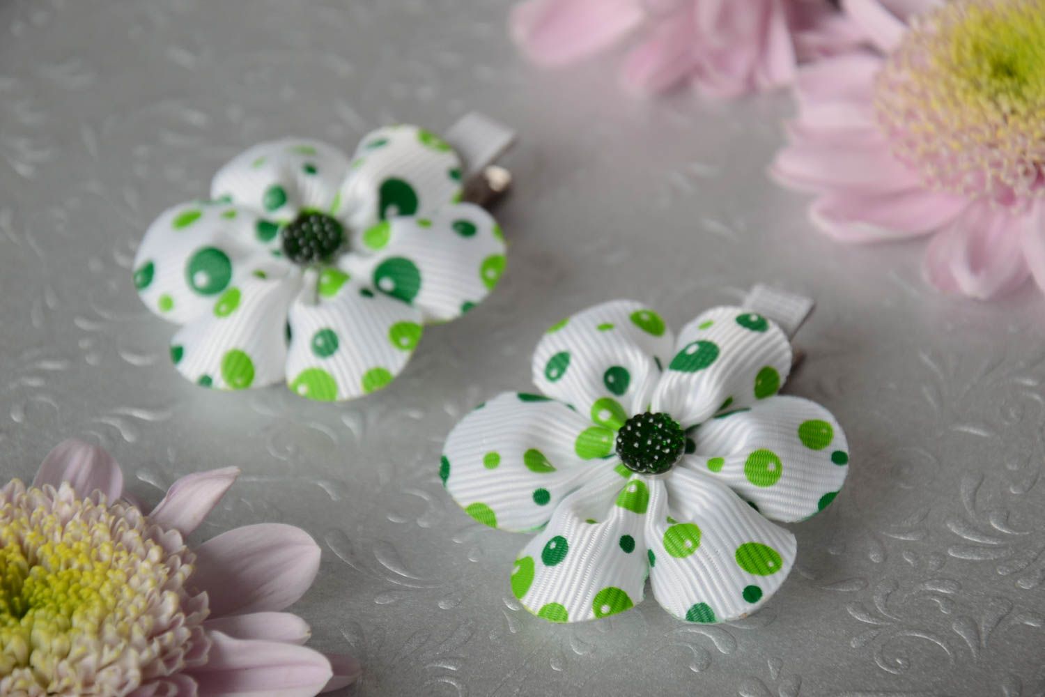 Set of 2 homemade hair clips with satin ribbon flowers in white and green colors photo 1