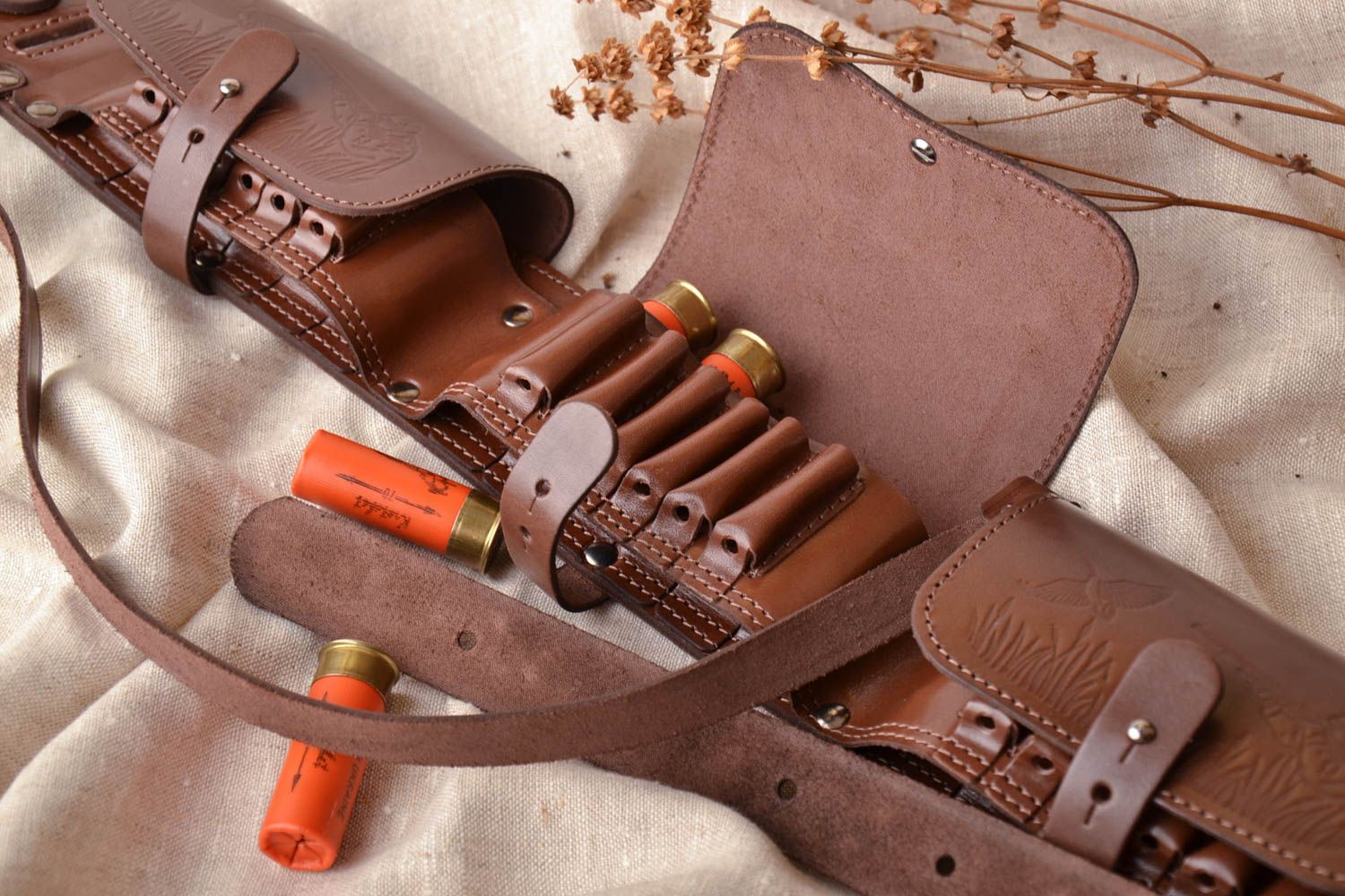 Closed leather bandolier of brown color photo 1