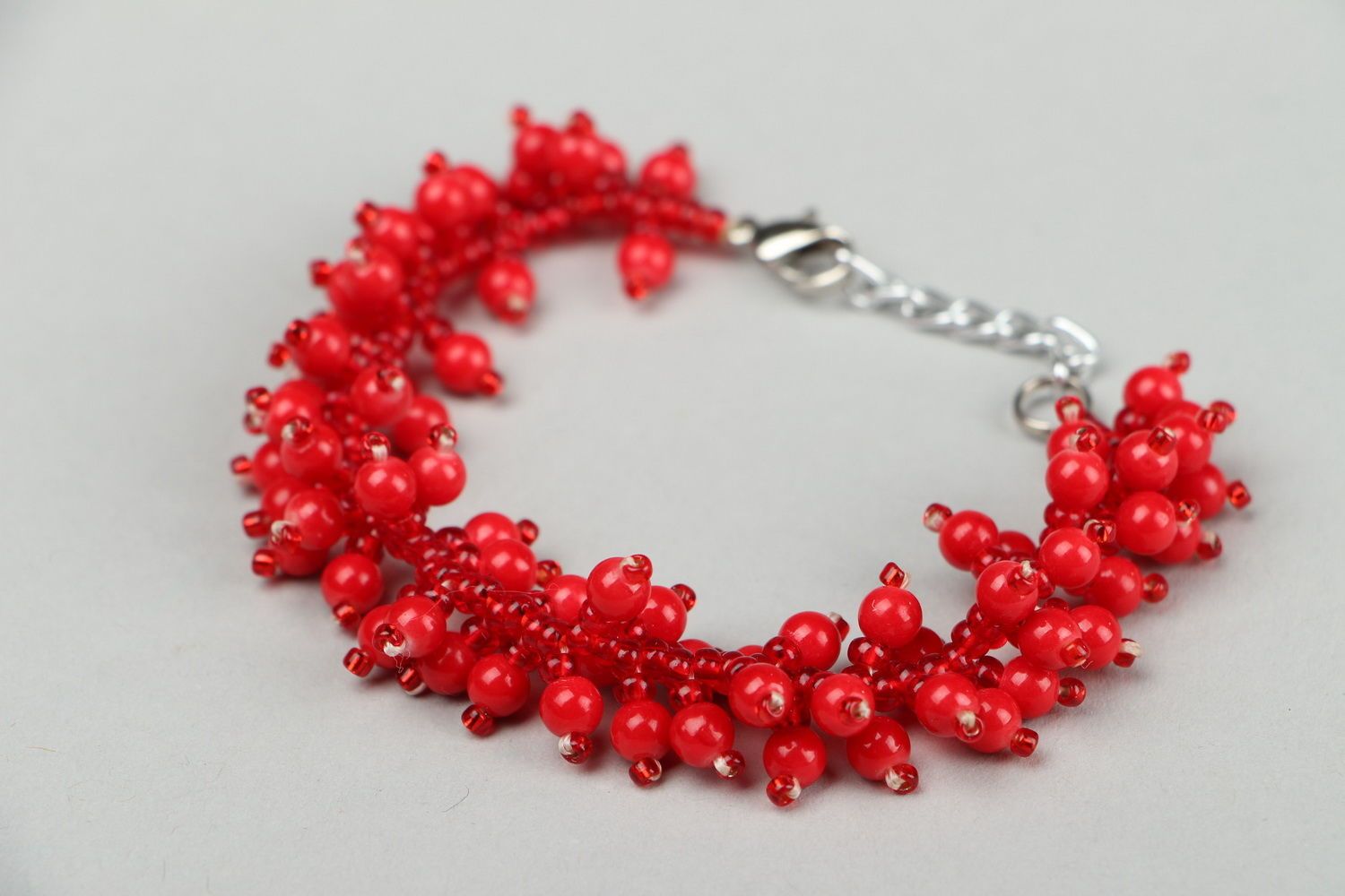 Bracelet with coral and beads photo 3