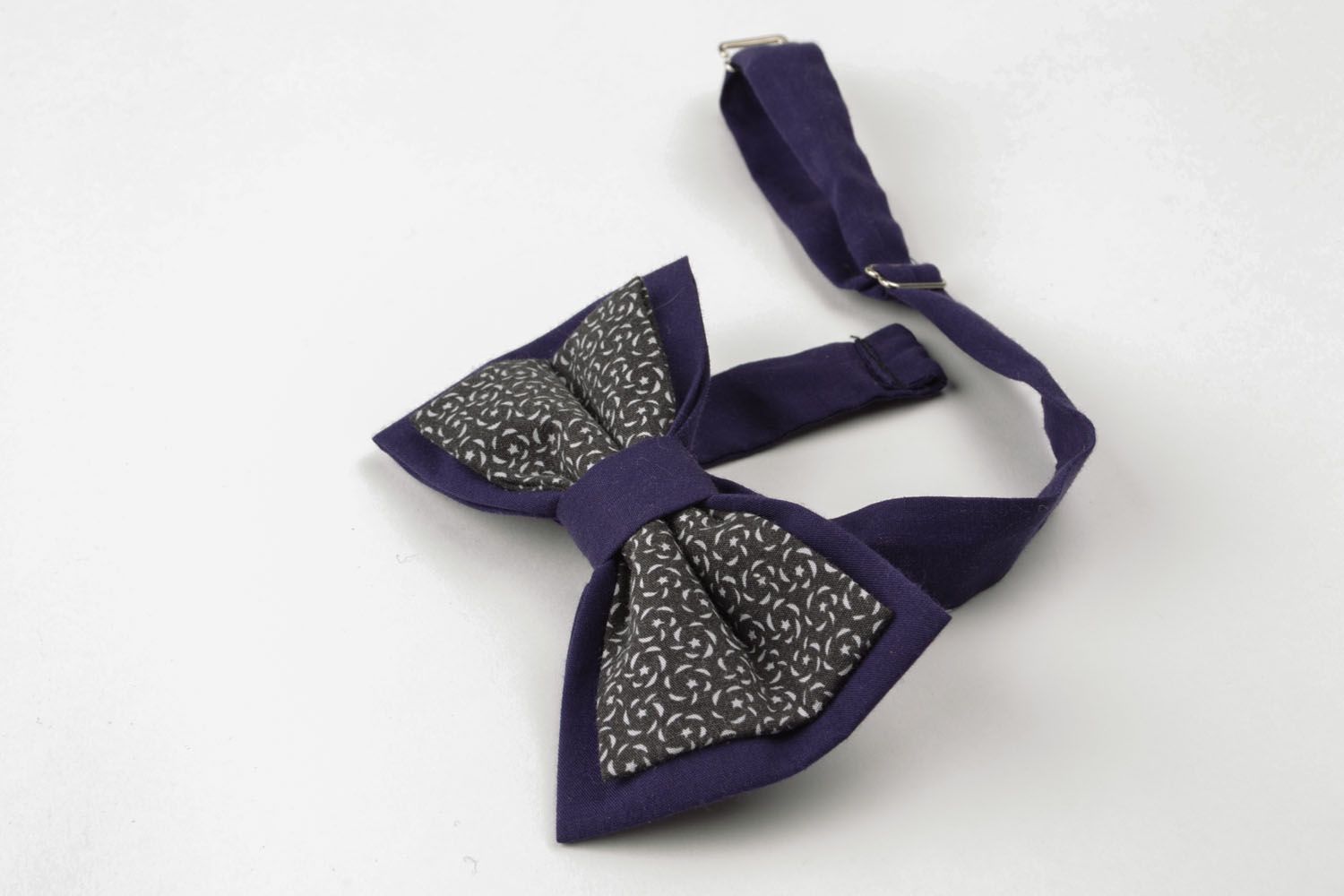 Нарядный галстук-бабочка фото 1