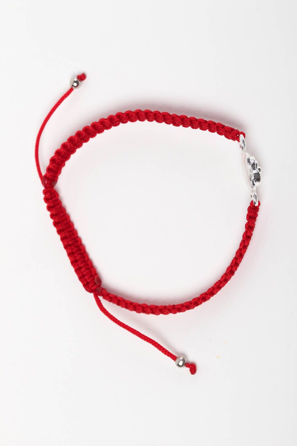 Bracelet rouge tressé Bijou fait main avec rose métallique Cadeau pour femme photo 2