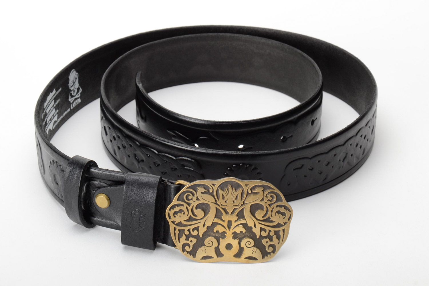 Handmade genuine leather belt with metal buckle and embossment in the shape of vignettes photo 2