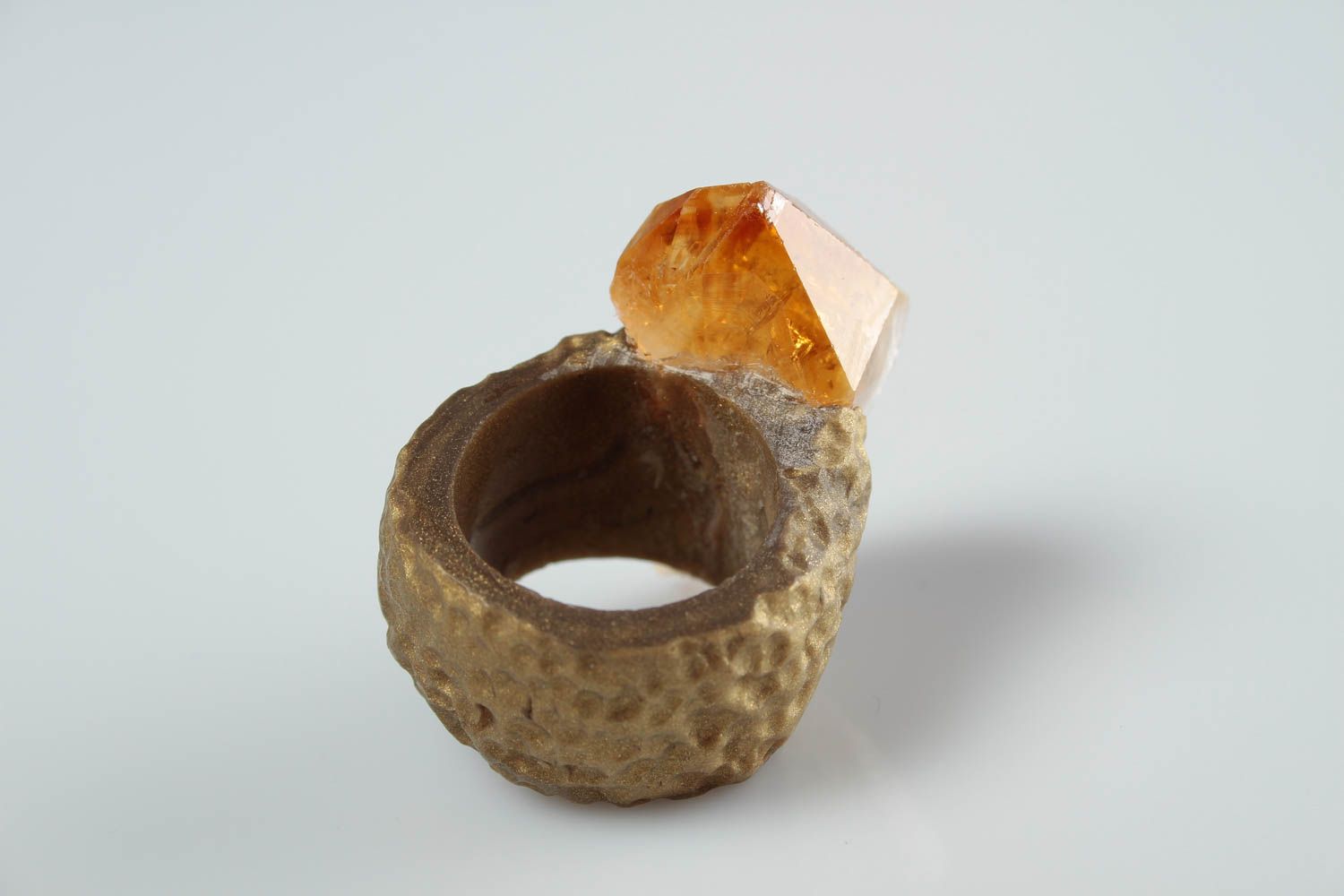Кольцо ручной работы украшение из полимерной глины украшение кольцо янтарное фото 3