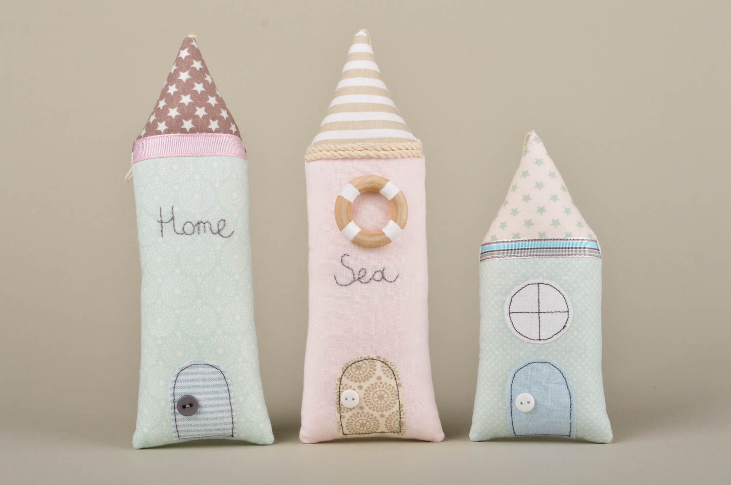 Мягкие игрушки хэнд мэйд декор для дома мягкие подвески в виде домиков 3 штуки фото 1