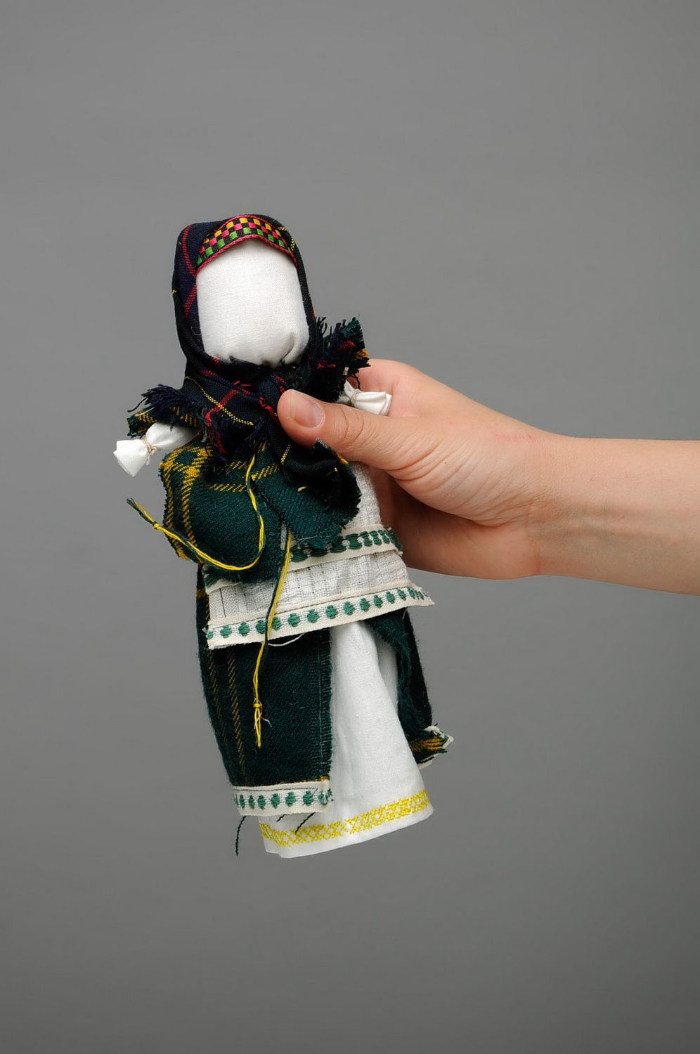 Bambola etnica di stoffa fatta a mano amuleto talismano slavo foto 2