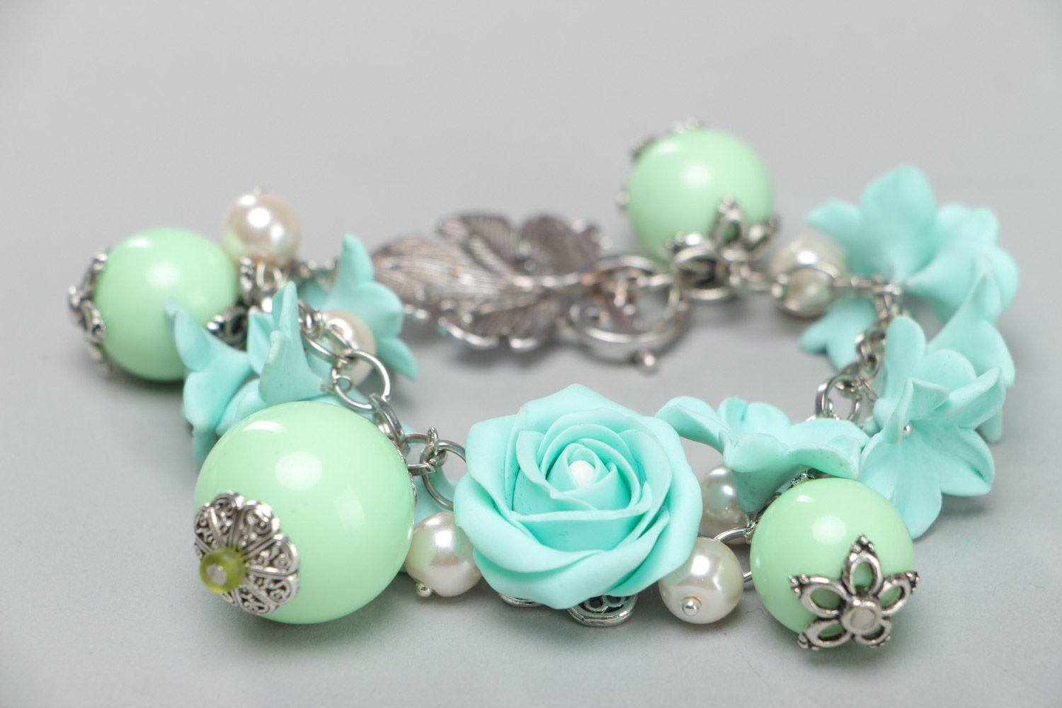 Set of handmade polymer clay jewelry 2 pcs earrings and bracelet of mint color photo 4