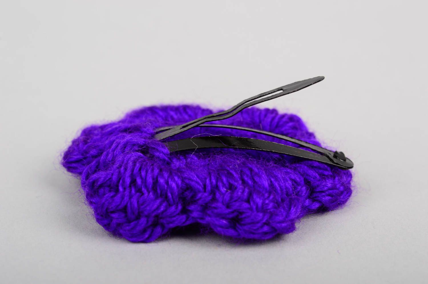 Handmade Haarschmuck für Mädchen Haarklemme Blume Häkel Accessoire schön violett foto 5