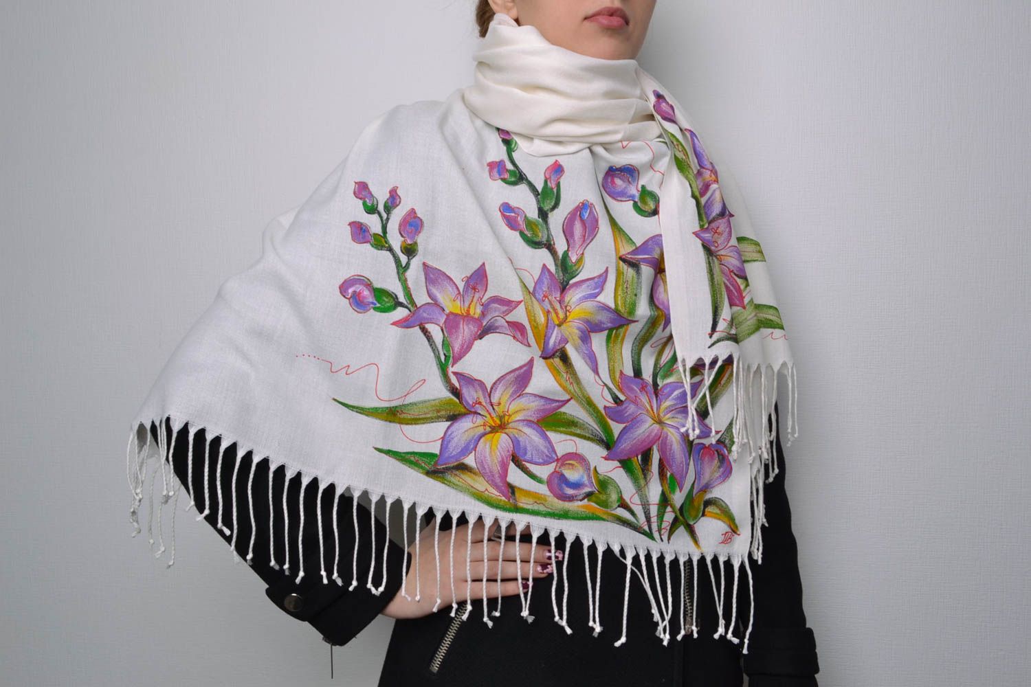 Белый шарф из кашемира с росписью фото 1