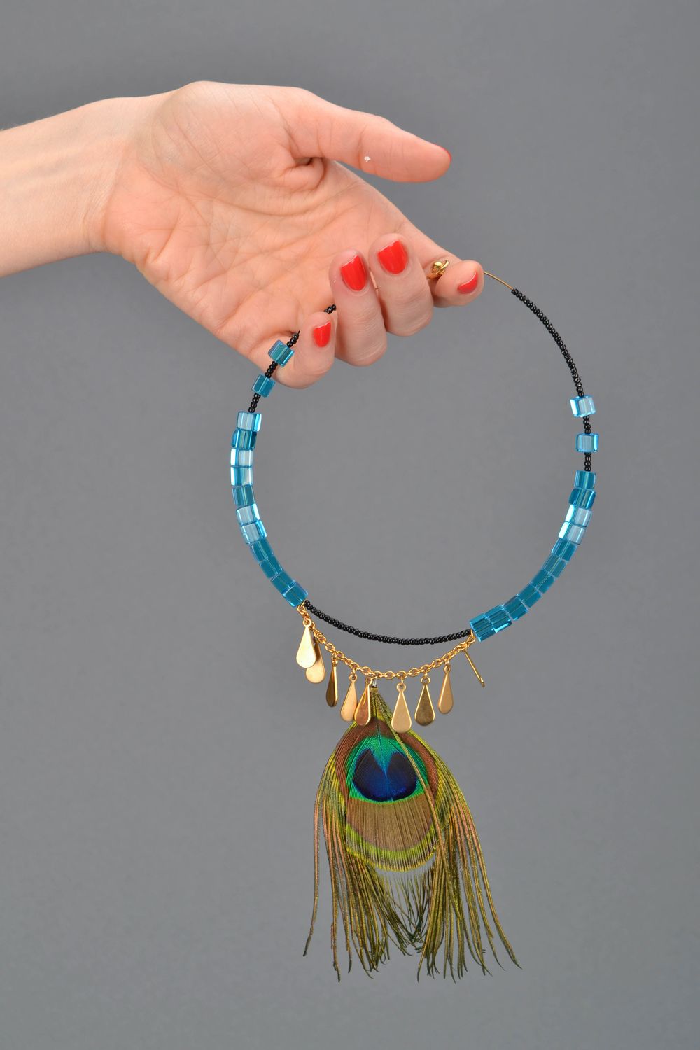 Handmade peacock feather necklace photo 2