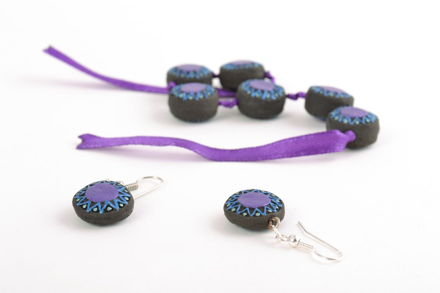 Set of handmade ceramic bright violet jewelry 2 items earrings and wrist bracelet photo 4