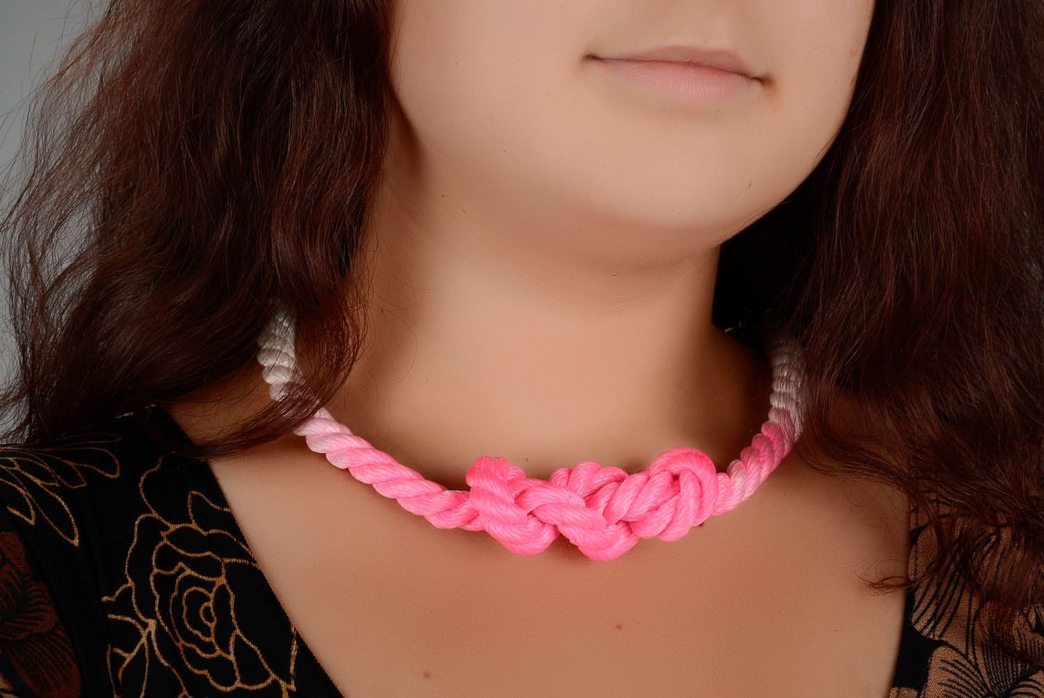 Handmade necklace Pink knot photo 4