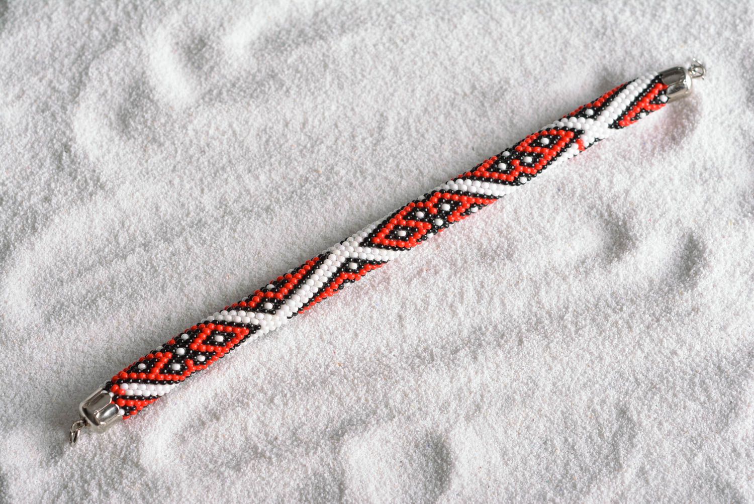 Handmade beaded adjustable cord bracelet with floral ornament in white and red colors photo 5