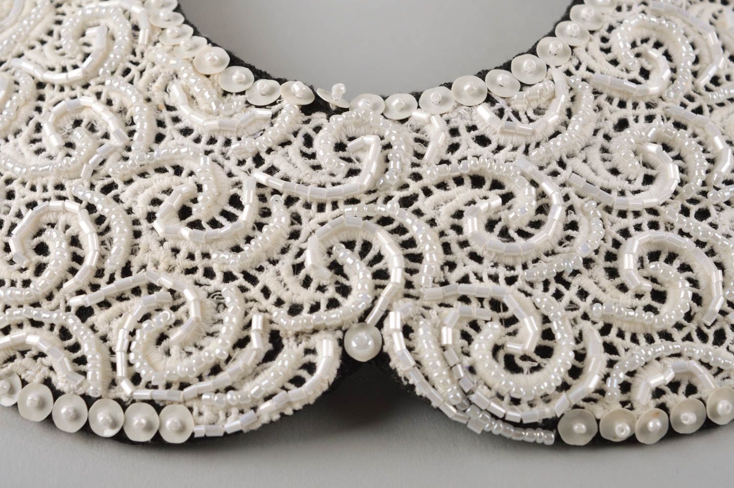 Gros collier Bijou fait main blanc design élégant Cadeau femme original photo 3