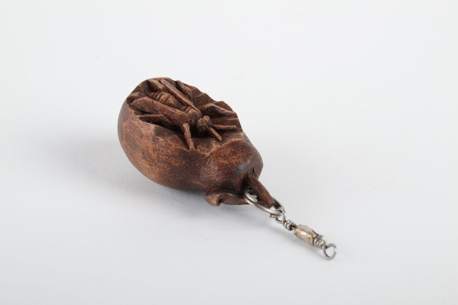 Llavero decorativo tallado a mano de madera barnizado para llaves o bolso foto 3