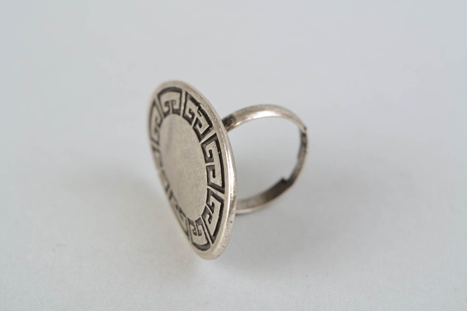 Handmade oval metal ring photo 3
