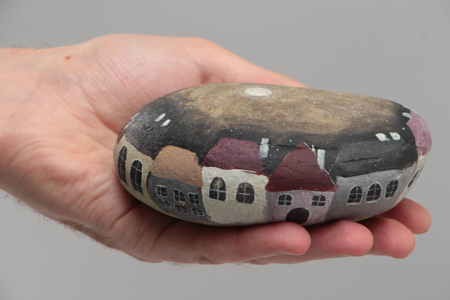 Морской камень с росписью акриловыми красками ручной работы для декора Домики фото 5
