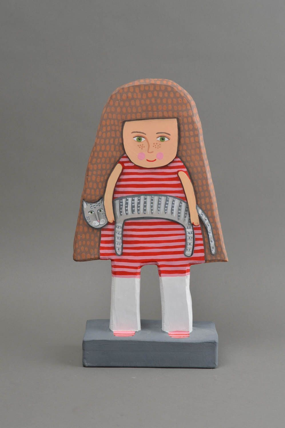 Handmade Figur aus Gips Wohn Accessoire Haus Deko Mädchen mit Kater auf Ständer foto 2