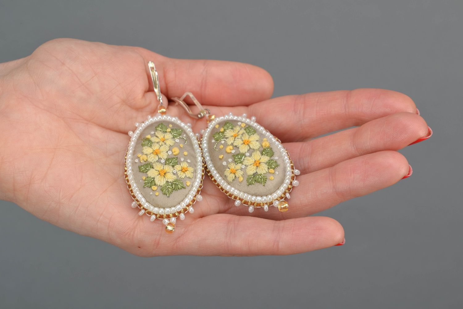 Handmade large satin stitch embroidered earrings Buttercups photo 2