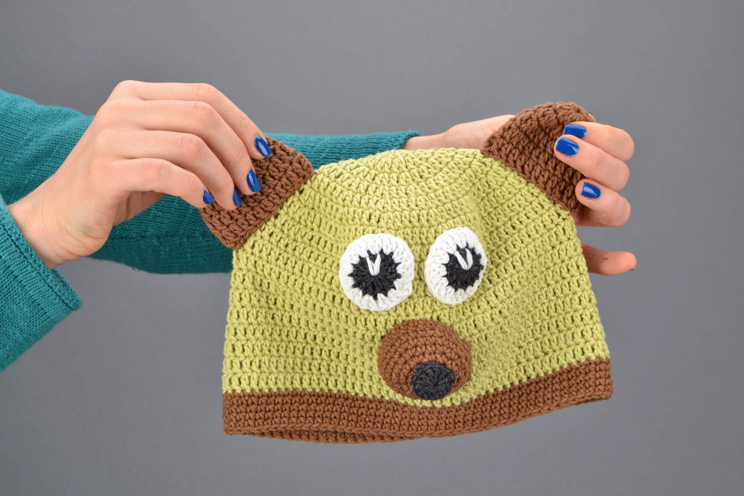 Bonnet tricot fait main Ourson accessoire pratique et beau pour enfant photo 2