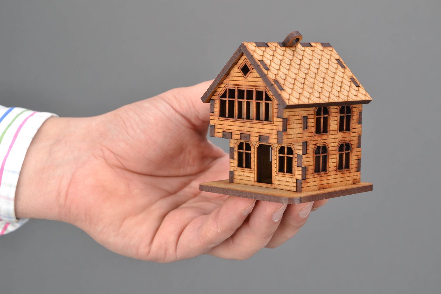 Figurine de maison en bois brut faite main serviettage photo 2