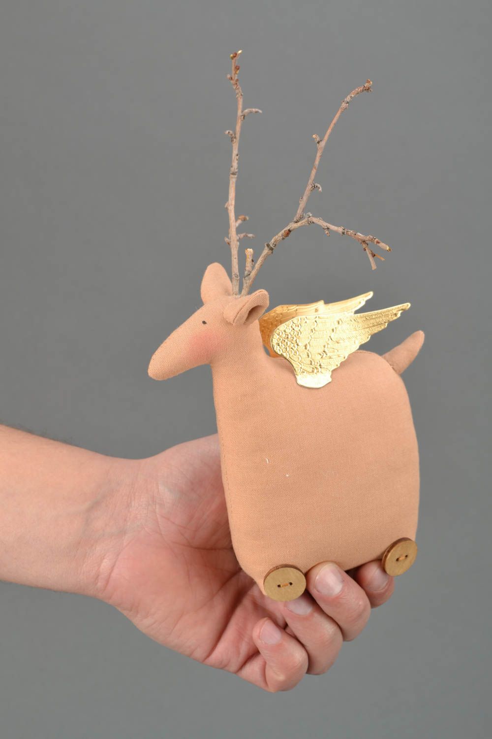 Peluche décorative originale faite main cerf avec ailes photo 2