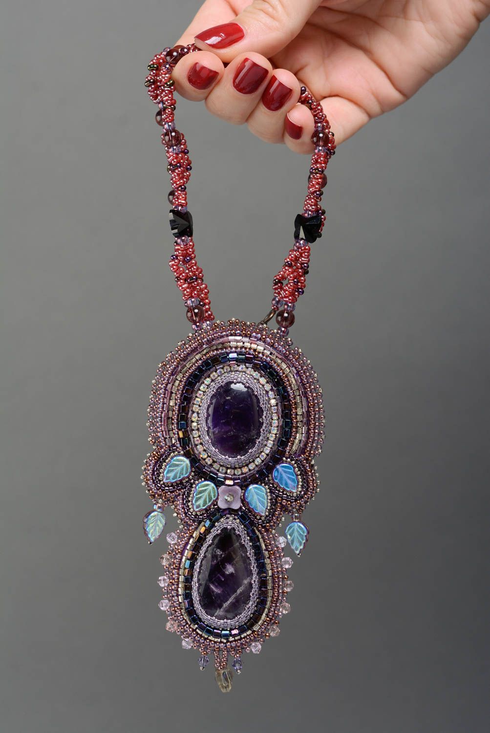 Handmade designer violet bead embroidered pendant necklace with natural amethyst photo 4