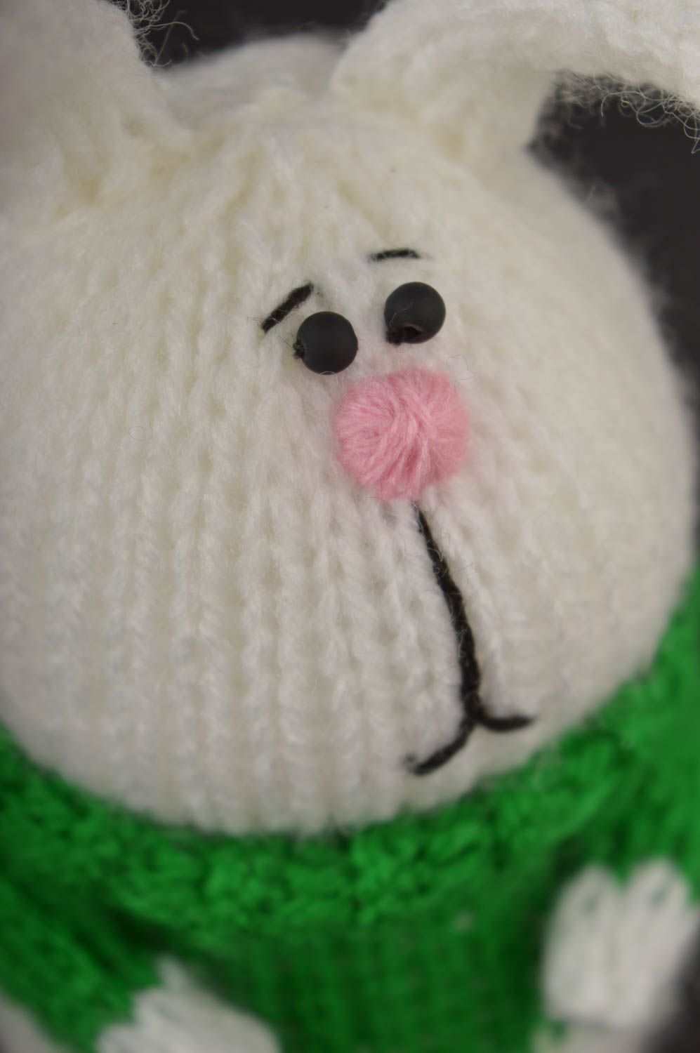 Мягкая игрушка ручной работы игрушка заяц в зеленом свитере детская игрушка фото 4